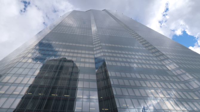 22 Bishopsgate. Close up in diminishing perspective from below skyward.